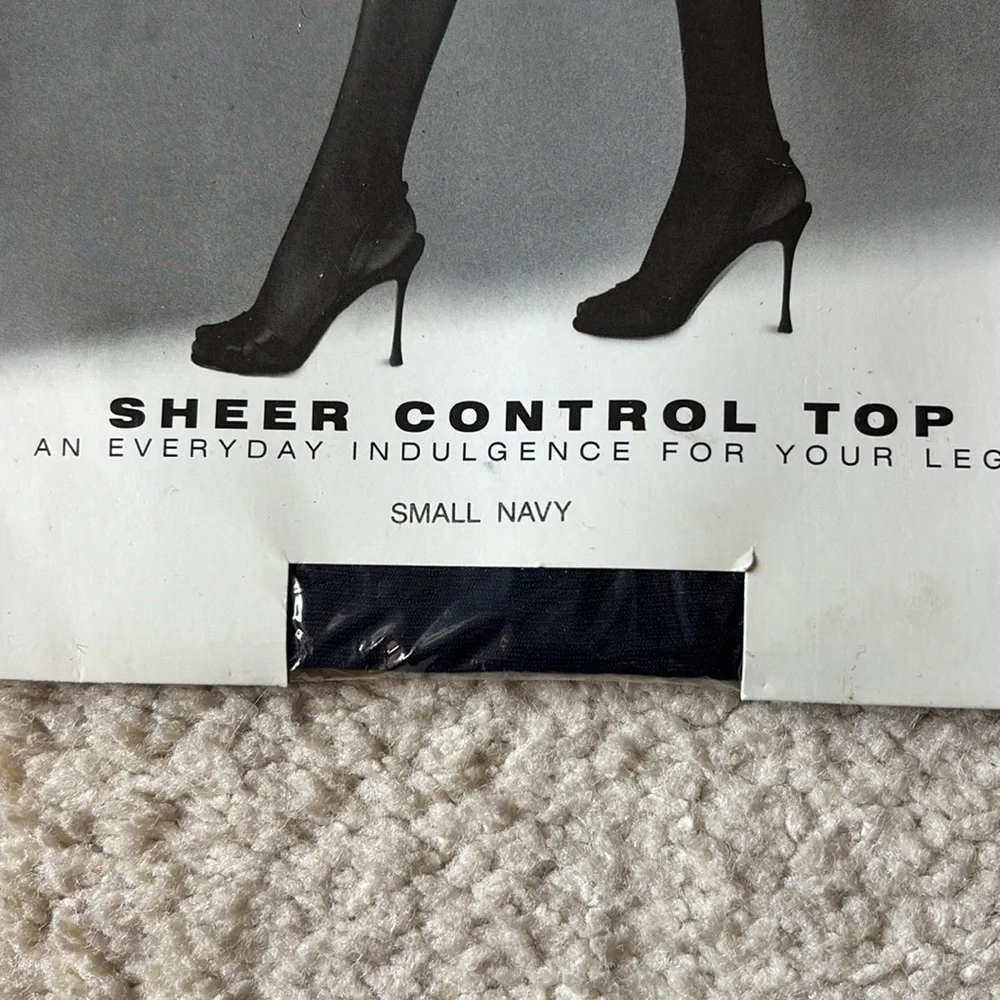New York & Company NAVY Sheer Control Top Hosiery. NWT